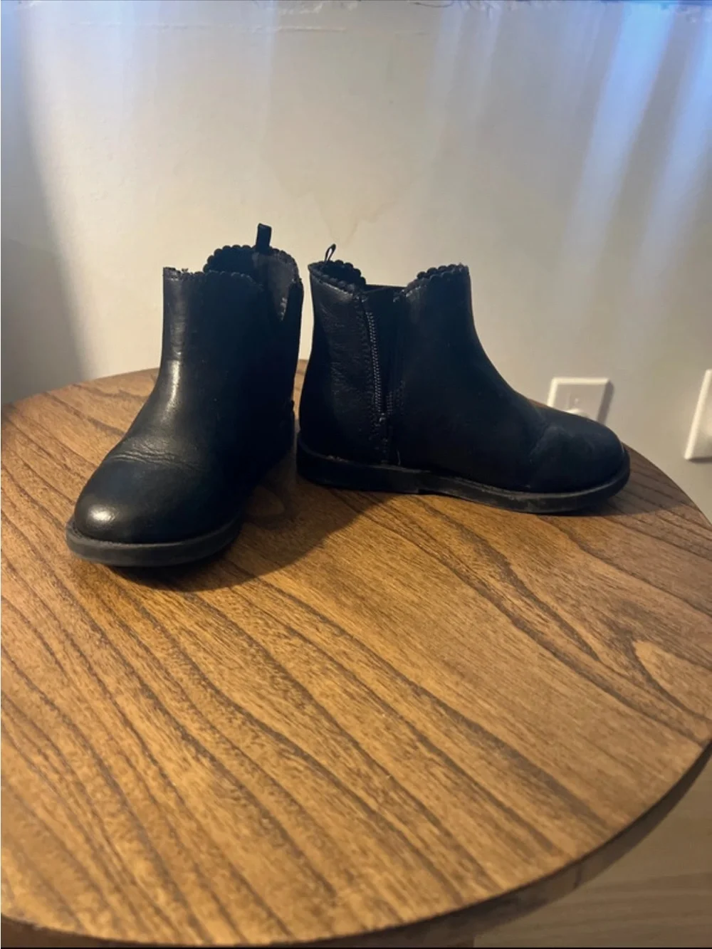 Old Navy Black Scalloped-Trim Kids Ankle Boots